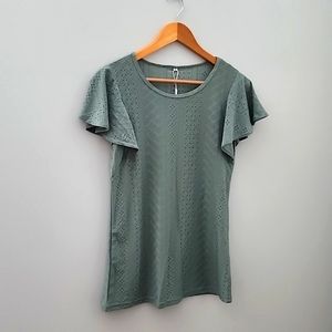 Short sleeve crochet crew neck shirt.